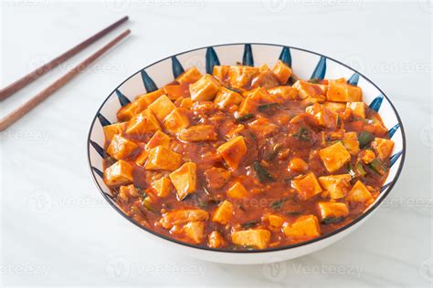  Mapo Doufu com Tofu Sedoso e uma Explosão de Sabor Picante: Você Já Experimentou Esta Maravilha da Cozinha Sichuan?