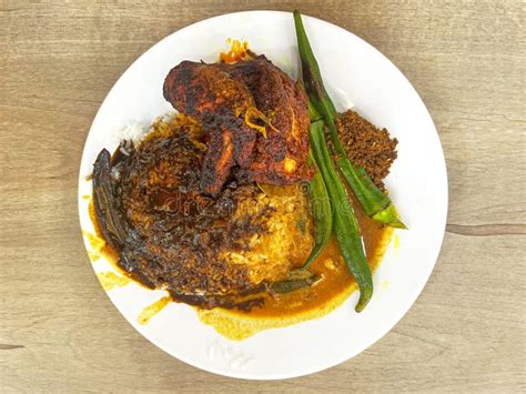  Nasi Kandar, Uma Sinfonia de Sabores Picantes e Aromas Irresistíveis