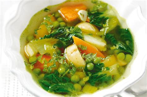  Sopa de Maçã com Legumes de Primavera: Um Banquete de Texturas e Sabores Apetitosos!