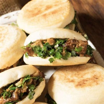  Rou Jia Mo: Uma Sinfonia de Carne Desfiada Suave e Pão Assado Crocante!